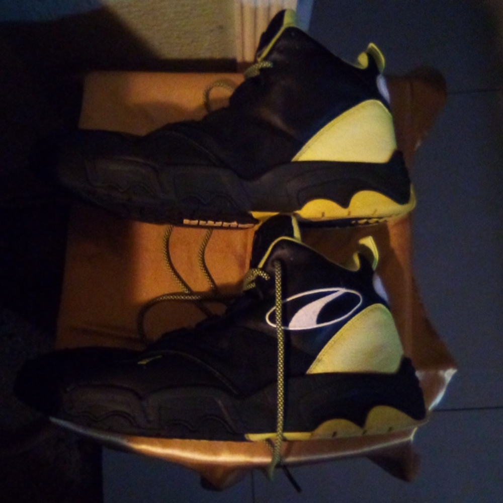 Shoes - Picture 7 of 7